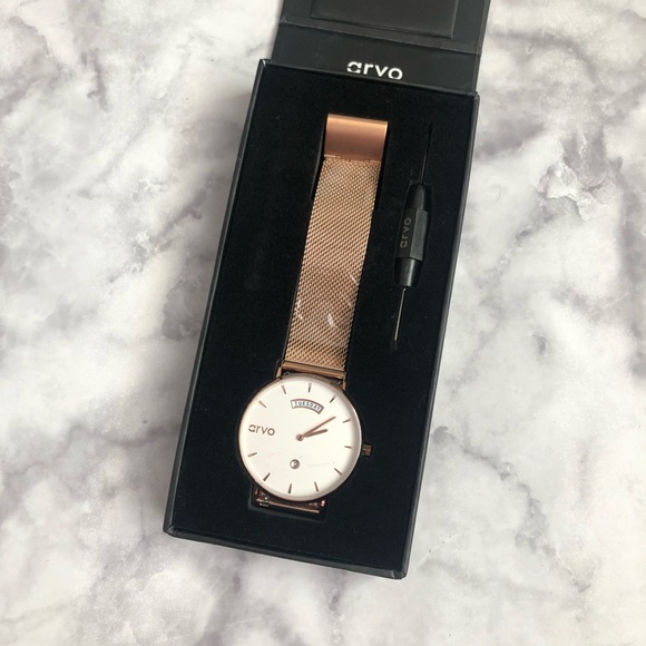 Brand New Rose Gold ARVO watch on the box - Picture 1 of 4